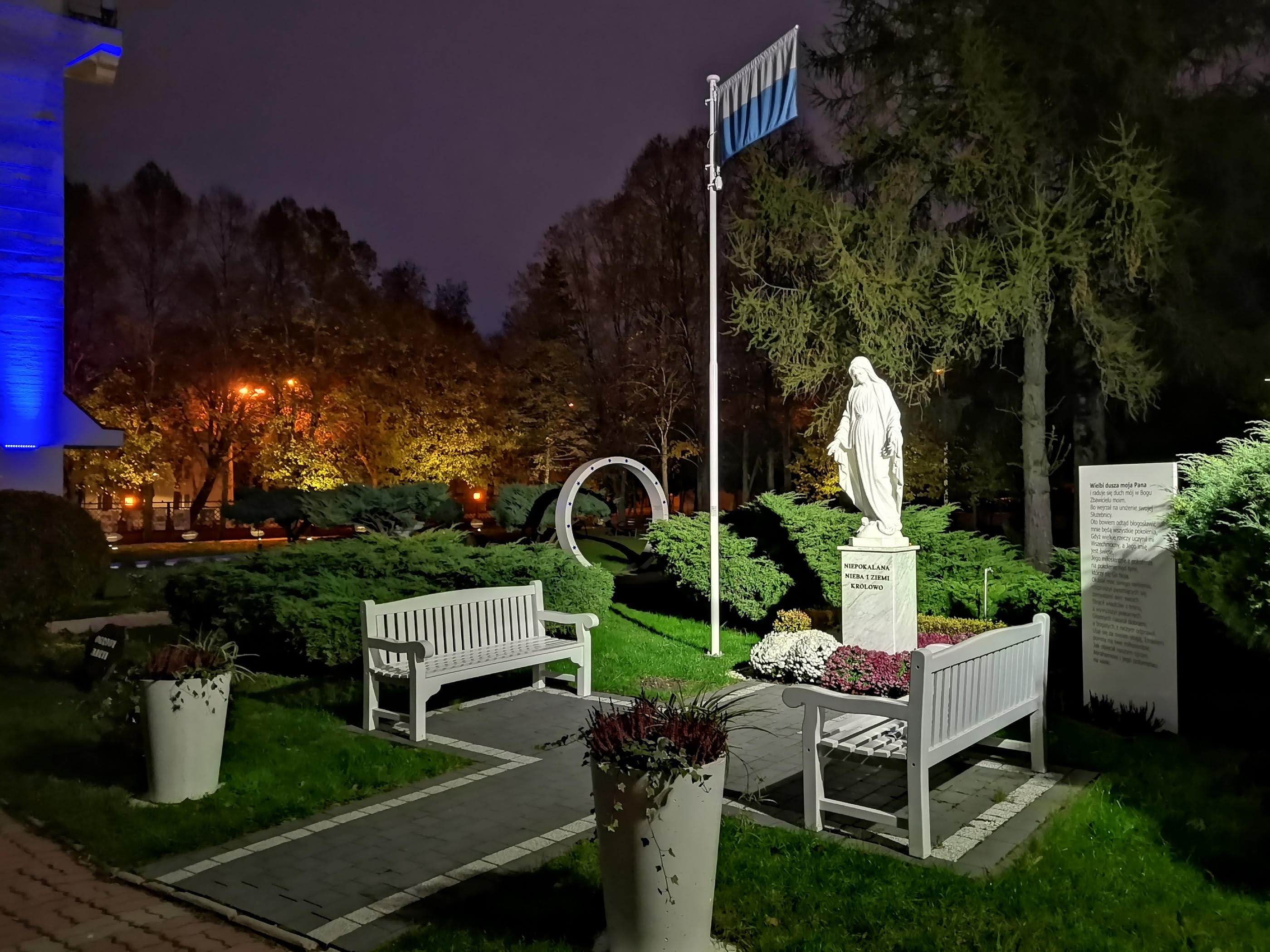 Ogrody Maryi nocą 2022